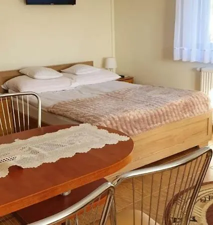 Pod Lasem Kwatera prywatna