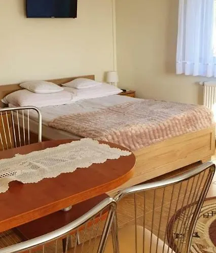 Pod Lasem منزل للإقامة