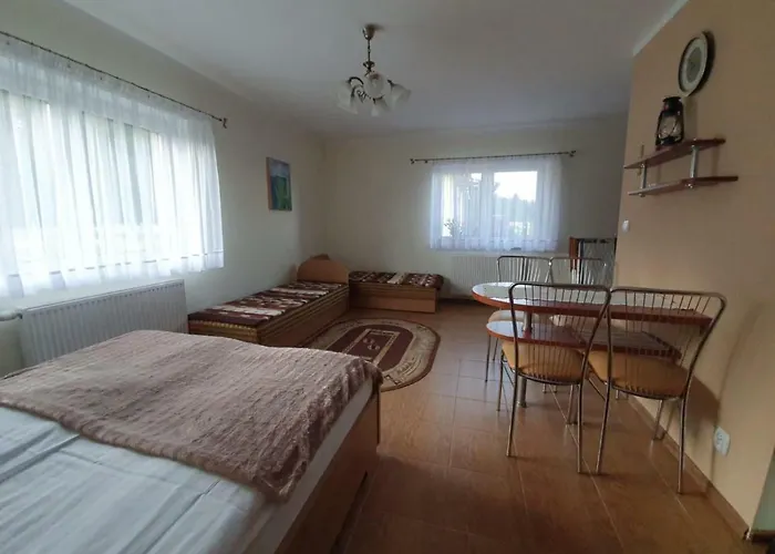 Pod Lasem منزل للإقامة Przewloka (Pomerania)